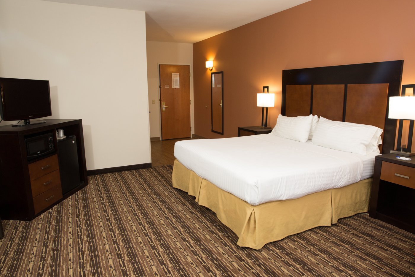 Holiday Inn Express & Suites Cherokee Casino, An Ihg Hotel - Hotel 