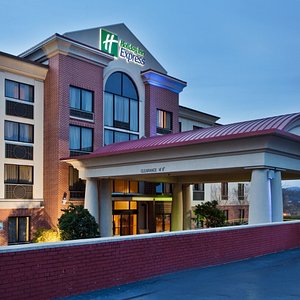 Welcome to the Holiday Inn Express Greenville Downtown Hotel
