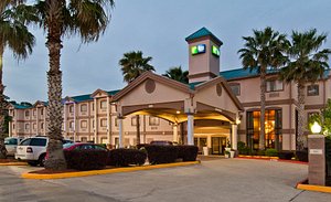 Holiday Inn Express & Suites Lake Charles, an IHG Hotel in Lake Charles