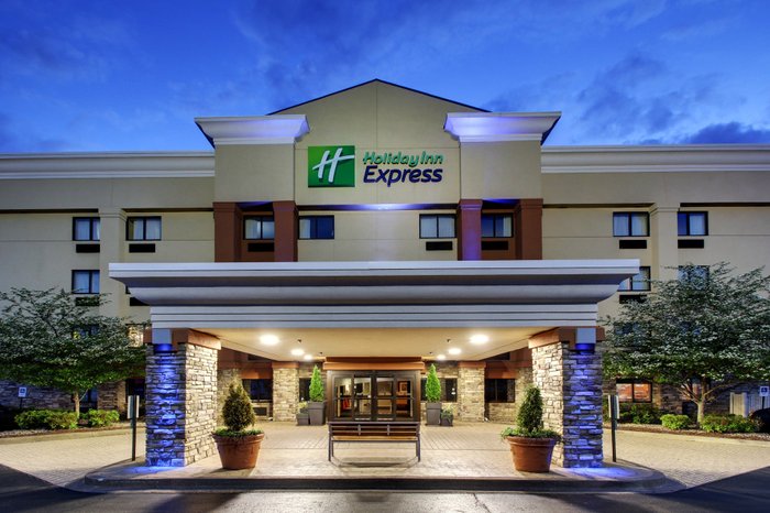 HOLIDAY INN EXPRESS FORT CAMPBELL-OAK GROVE, AN IHG HOTEL - Updated ...