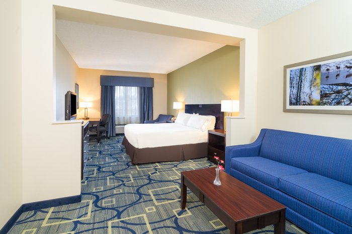 HOLIDAY INN EXPRESS & SUITES EASTON AN IHG HOTEL $104 ($̶1̶3̶9̶ ...