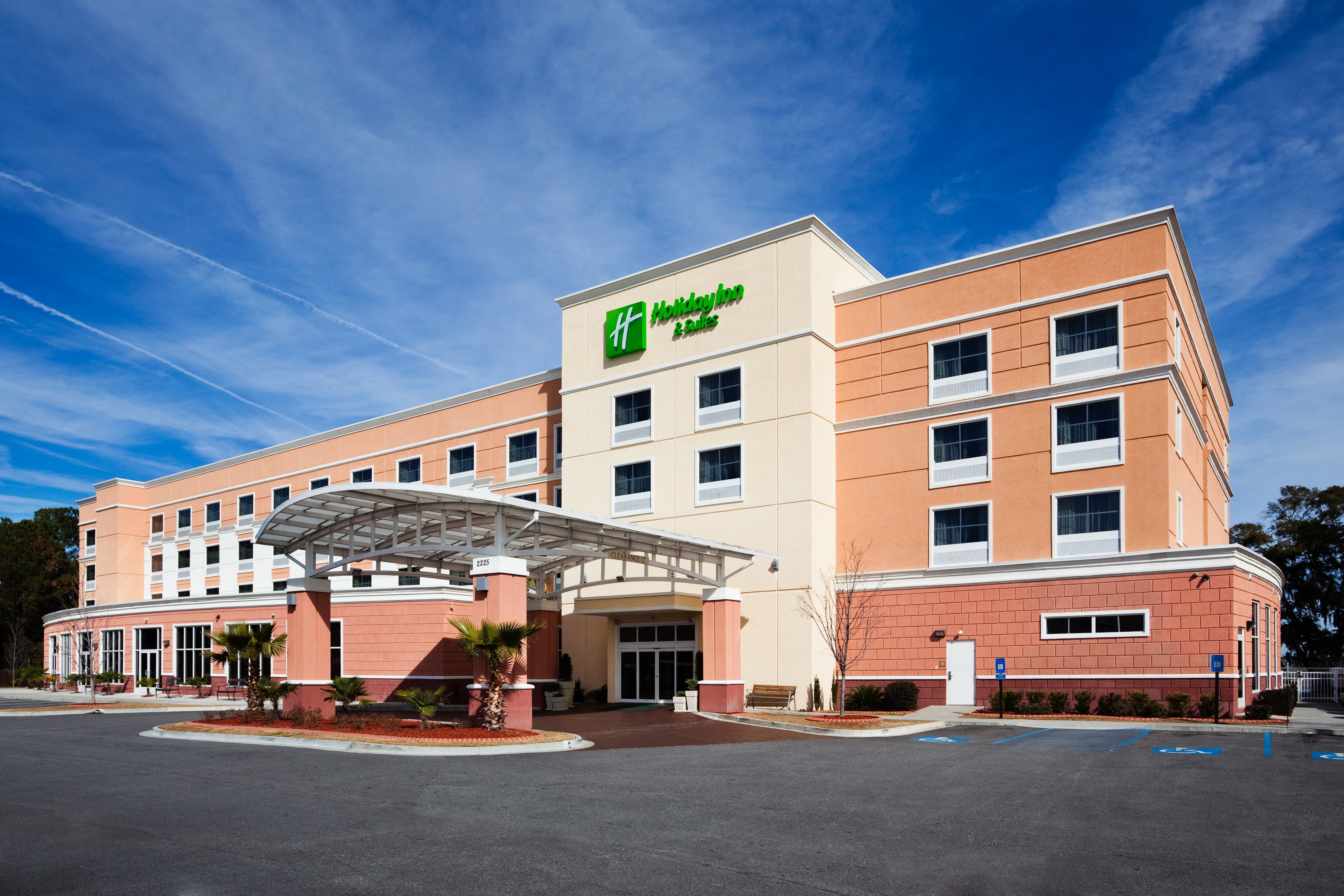 HOLIDAY INN SUITES BEAUFORT HIGHWAY 21 AN IHG HOTEL 104