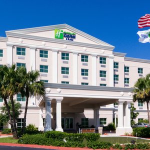 Hotel Exterior - featuring free self parking