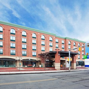 Pittsburgh awaits you.  Walking distance to CMU University