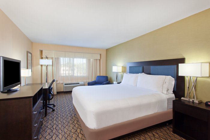 HOLIDAY INN EXPRESS NEWPORT BEACH, AN IHG HOTEL $183 ($̶2̶3̶9̶ ...