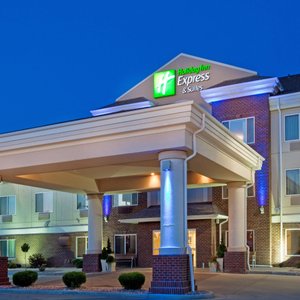 Dickinson North Dakota Hotel - Holiday Inn Express & Suites