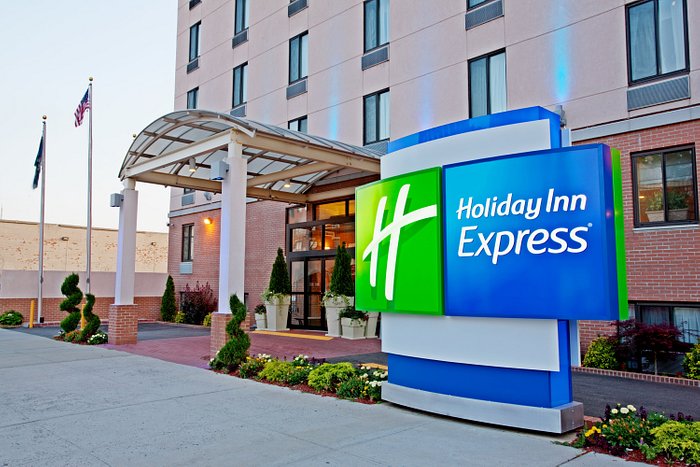 HOLIDAY INN NYC - LOWER EAST SIDE, AN IHG HOTEL $172 ($̶2̶5̶1̶) - Updated  2023 Prices & Reviews - New York City