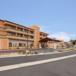 Welcome to the Holiday Inn Express & Suites Ventura Harbor