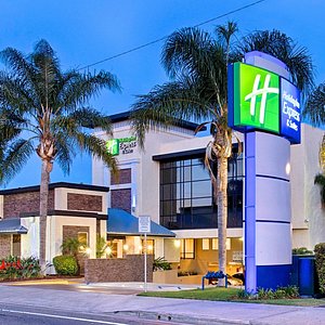 Holiday Inn Express Costa Mesa Newport Beach Exterior