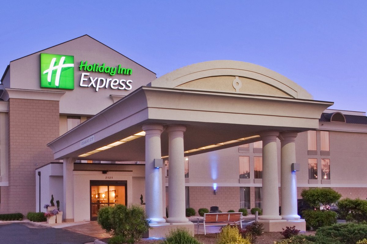 HOLIDAY INN EXPRESS DANVILLE, AN IHG HOTEL $174 ($̶1̶8̶4̶) - Prices & Motel  Reviews - VA