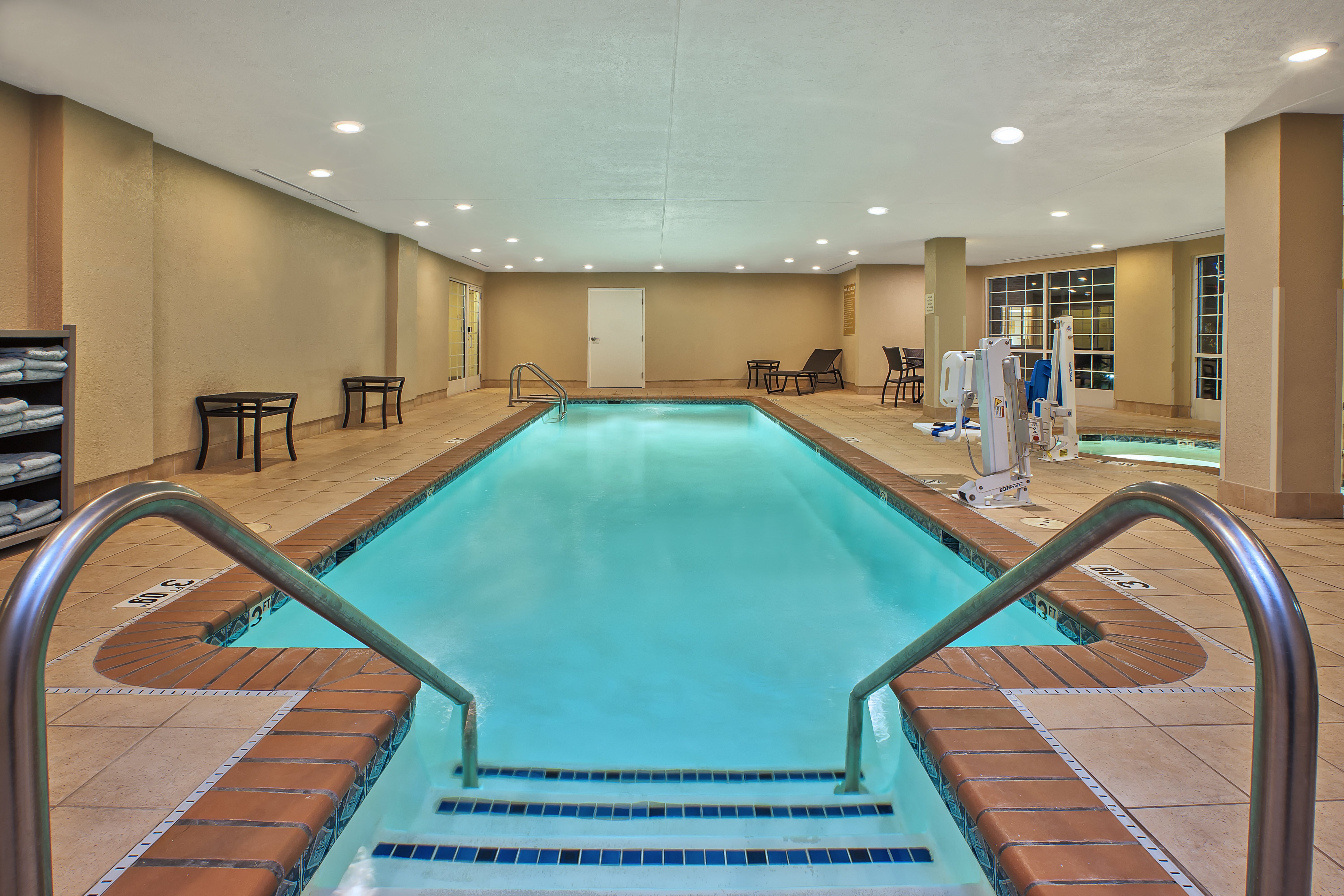 CANDLEWOOD SUITES INDIANAPOLIS AN IHG HOTEL 74 8 2 Updated   Swimming Pool 