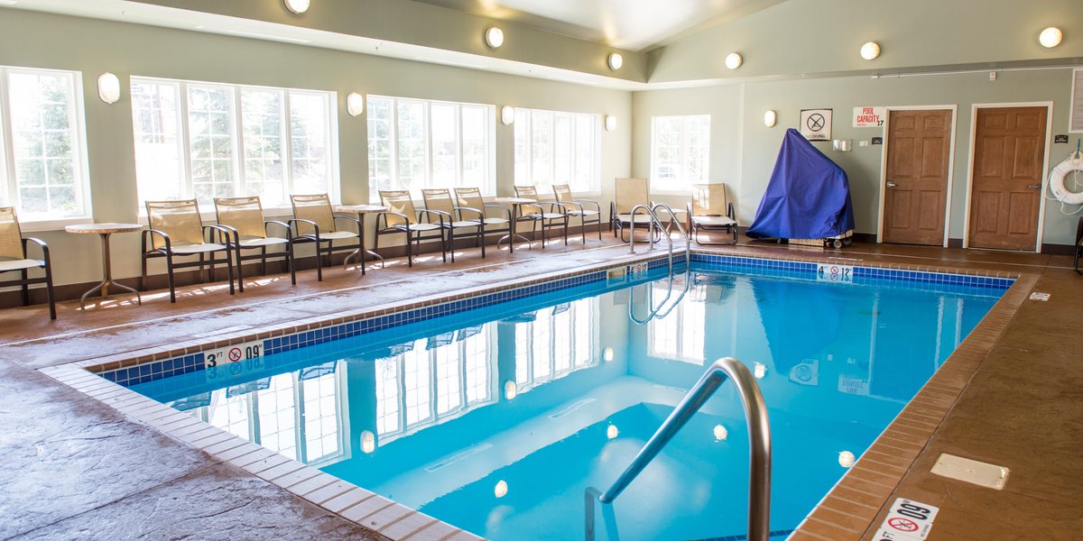 Staybridge Suites Fargo, an IHG Hotel Pool Pictures & Reviews - Tripadvisor