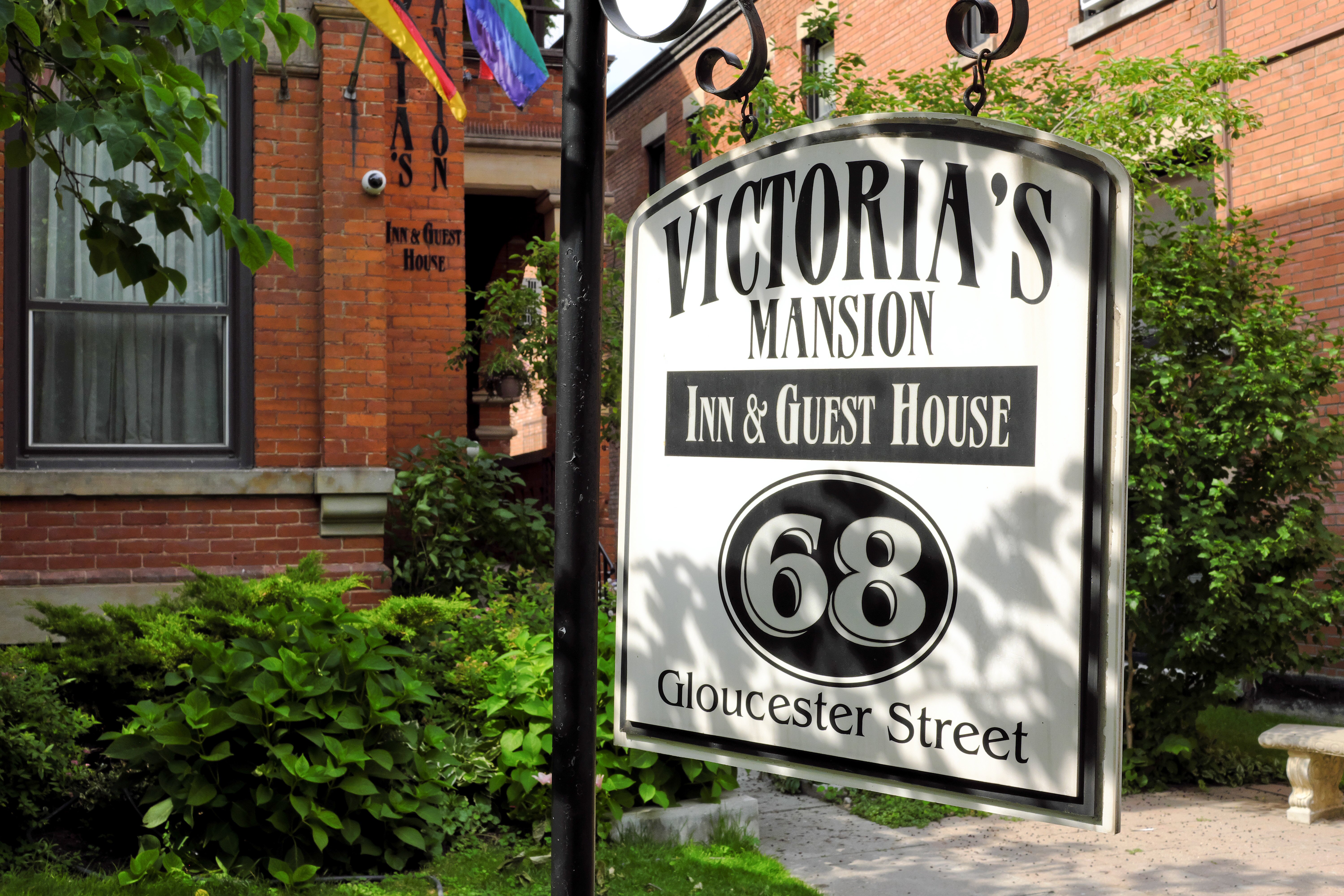 Victoria S Mansion Guest House UPDATED 2024 Prices Reviews Photos   Sign At Front Sidewalk 