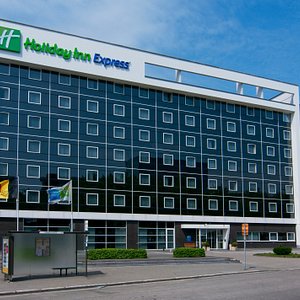 The Holiday Inn Express Antwerp's Exterior at day time