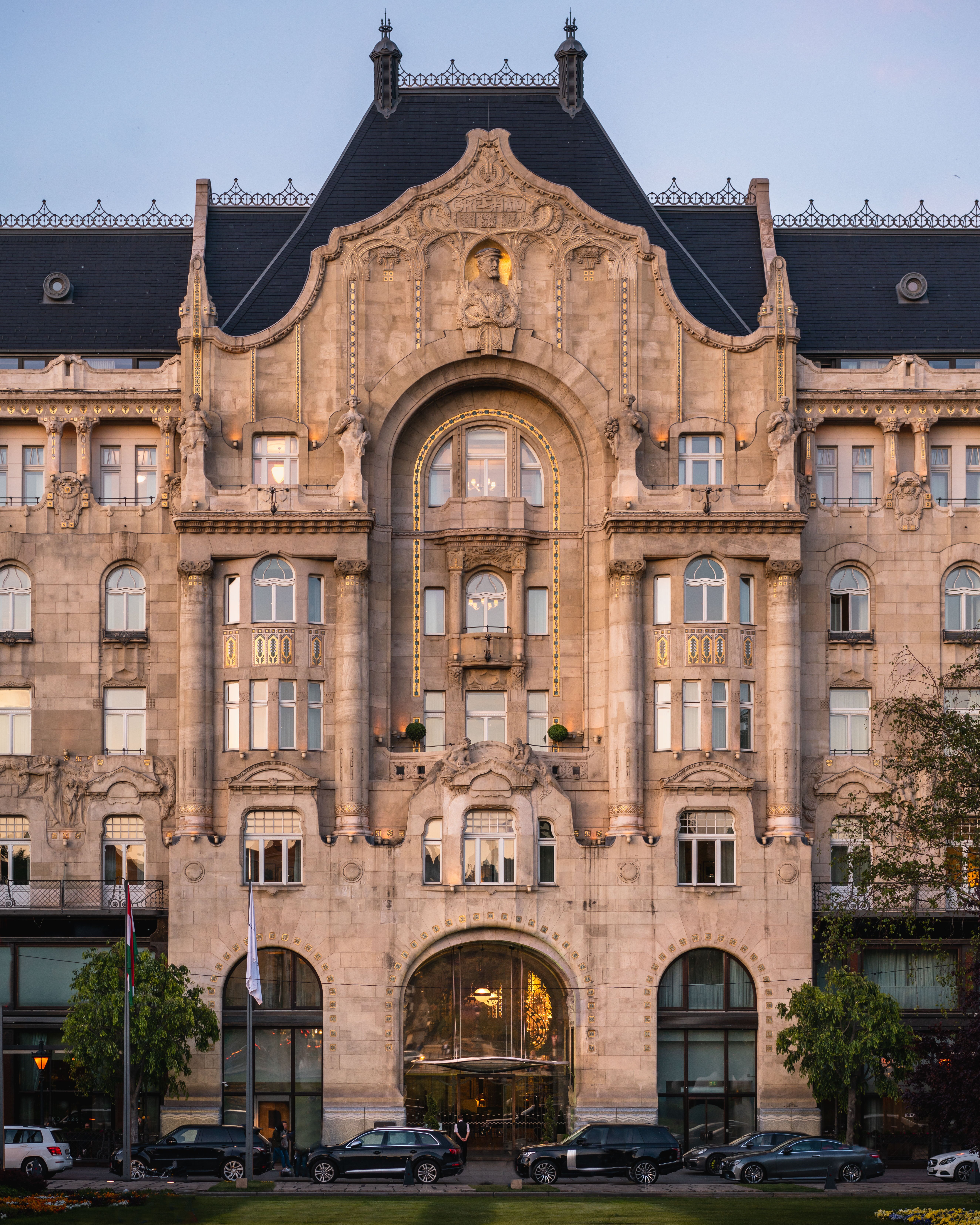 FOUR SEASONS HOTEL GRESHAM PALACE BUDAPEST Updated 2024 Prices