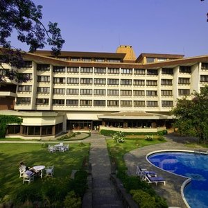 Facade Pool View