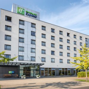 Holiday Inn Express Dusseldorf–City North with inclusive breakfast