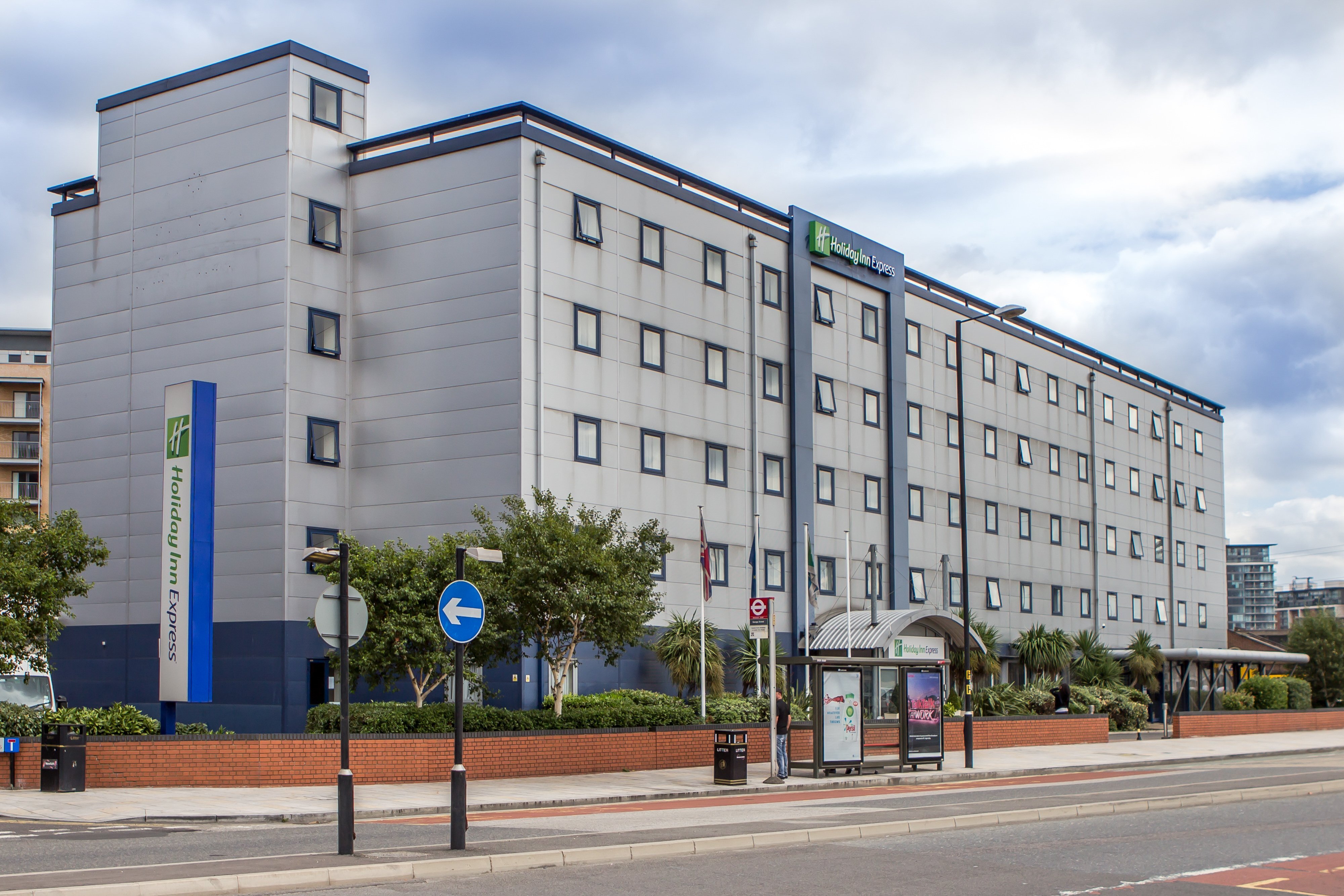 HOLIDAY INN EXPRESS LONDON ROYAL DOCKS DOCKLANDS AN IHG HOTEL