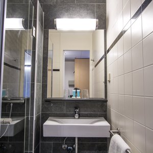 Bathroom Comfort Room 