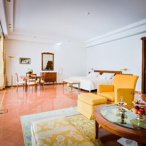 Wellbeing Loggia Suite