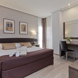 451096 Guest Room