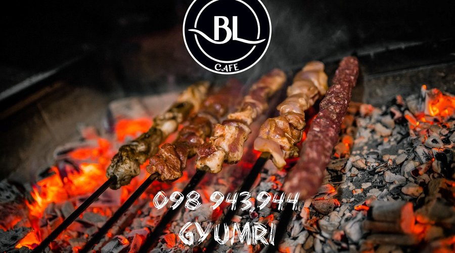 🥩Мясо на мангале у нас в BLANCHE CAFE по праву считается одним из лучших. И мы этим гордимся! Попробуй и ты нежнейшее и сочное мясо - непременно закажешь ещё, и не раз.😋 🥤Приглашаем всех в кафе БЛАНШ, чтобы попробовать большой и вкусный ассортимент наших блюд по адресу 📍г.Гюмри, улица Гая 17 1/1, рядом с площадью Вардананц. 📱Тел. +374 98 943.944