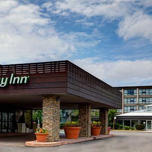 Welcome to Holiday Inn Toronto-Airport East!