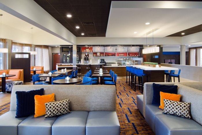 COURTYARD BY MARRIOTT ST. LOUIS WESTPORT PLAZA $125 ($̶1̶5̶8̶ ...