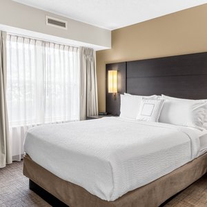 Suite - King Bedroom