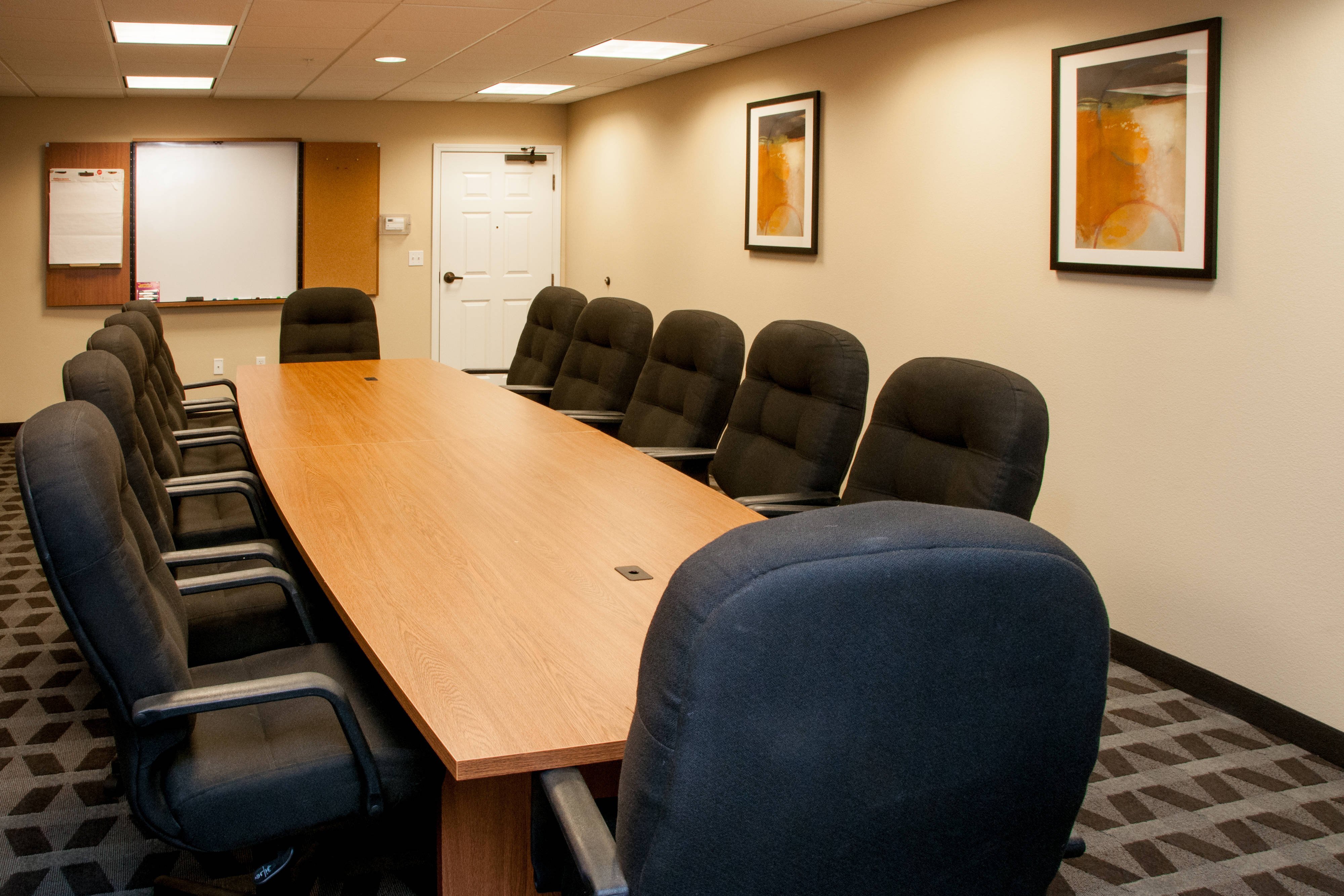 TOWNEPLACE SUITES BY MARRIOTT COLORADO SPRINGS SOUTH 89 9 8   Boardroom 