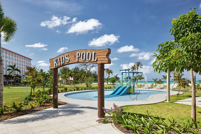 Crowne Plaza Resort Saipan ?w=700&h= 1&s=1