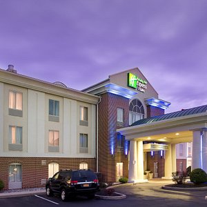 Welcome to the Holiday Inn Express Chambersburg!
