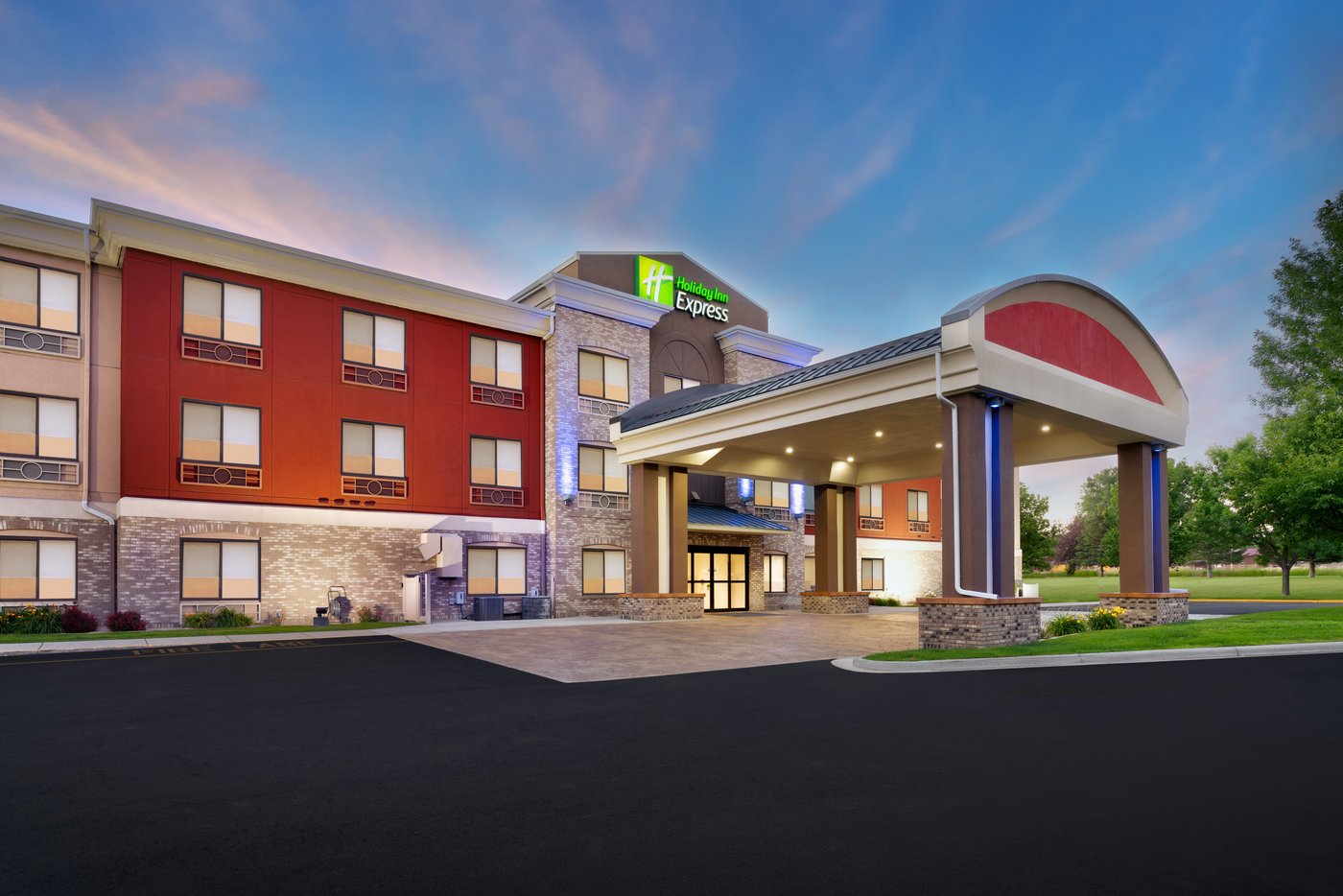 HOLIDAY INN EXPRESS BILLINGS EAST, AN IHG HOTEL $195 ($̶2̶1̶8̶ ...