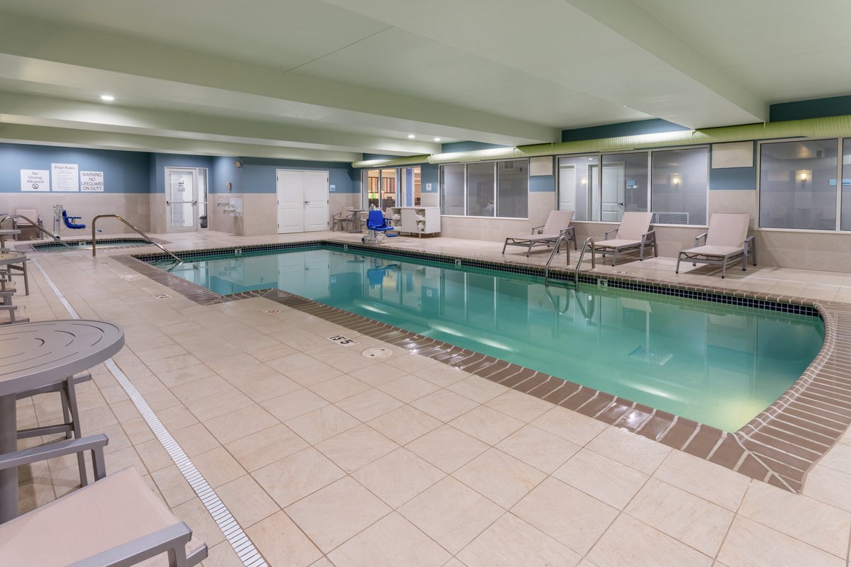 Holiday Inn Express & Suites Vandalia, an IHG Hotel Pool Pictures ...