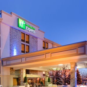 Come and enjoy a stay at our smoke free hotel with free breakfast.