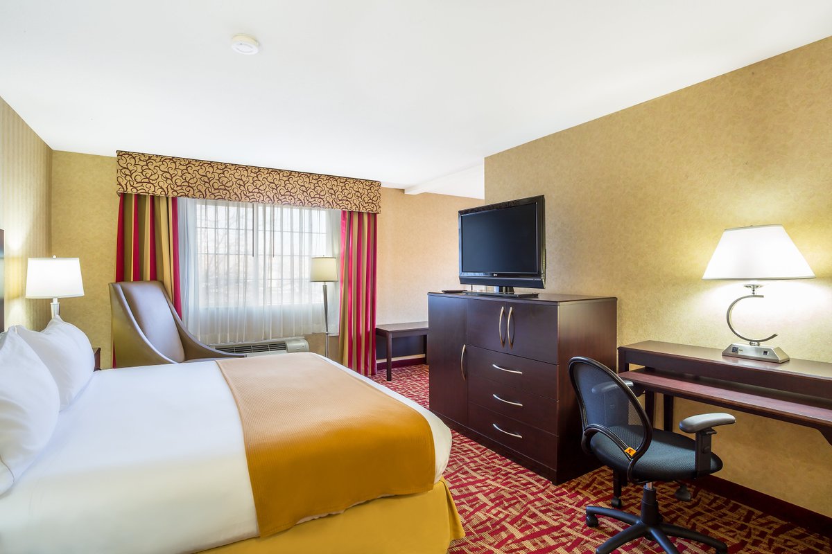 Holiday Inn Express Layton-I-15, an IHG Hotel Rooms: Pictures & Reviews ...