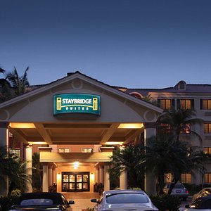 Welcome to Staybridge Suites, ideal hotel for an extended stay.