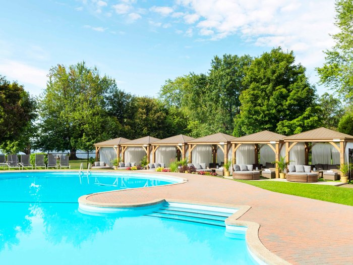 Fairmont Le Chateau Montebello Pool Pictures & Reviews - Tripadvisor