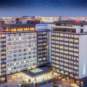 Welcome to Holiday Inn Toronto International Airport.