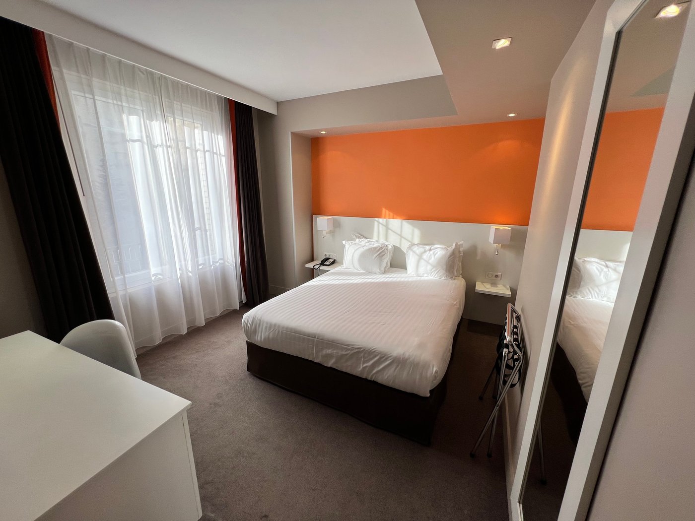 HOLIDAY INN PARIS - AUTEUIL, AN IHG HOTEL : Prezzi e Recensioni 2023