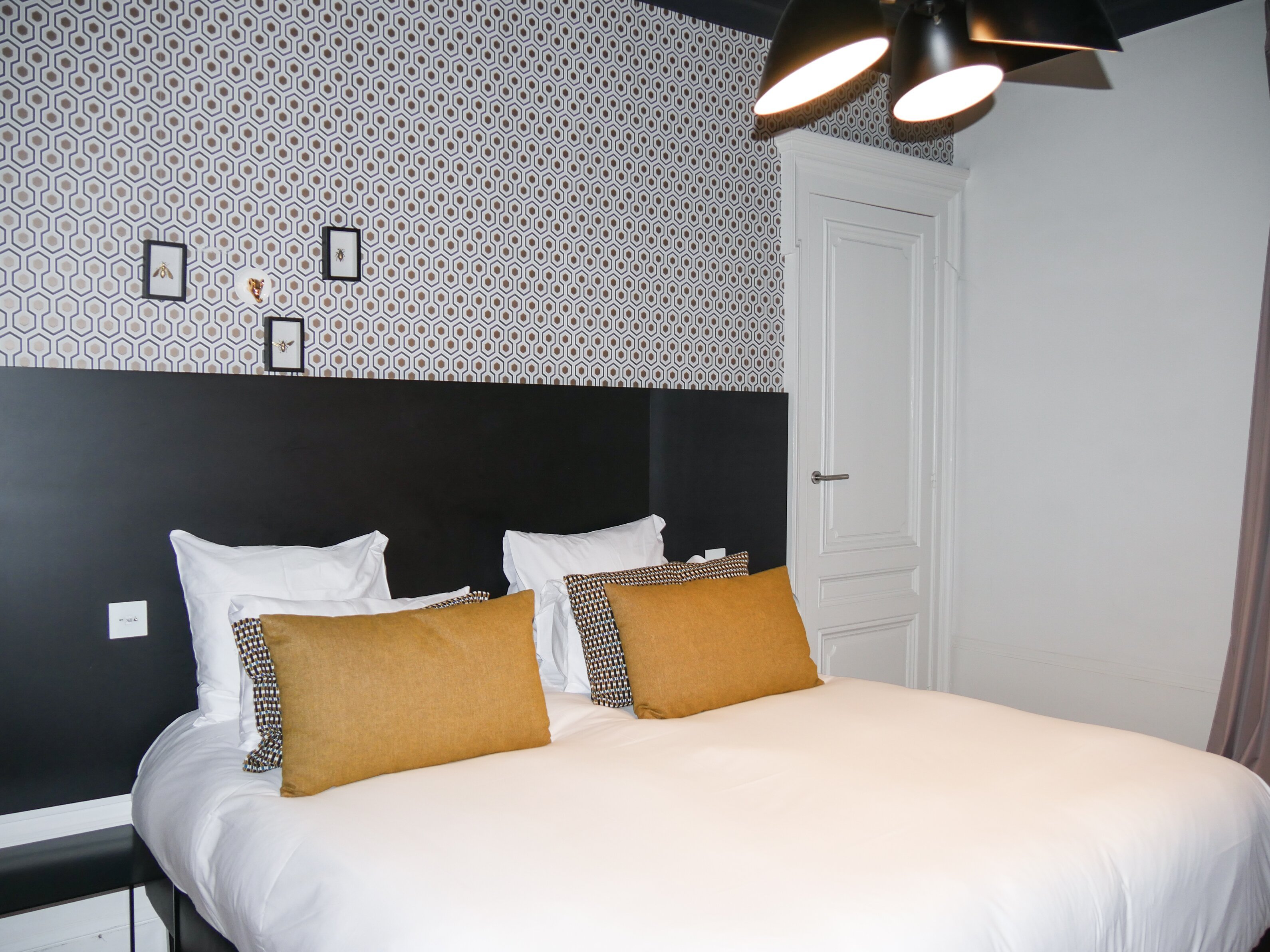 MIHOTEL GAILLETON - Lyon B&B 2024 Prices & Reviews