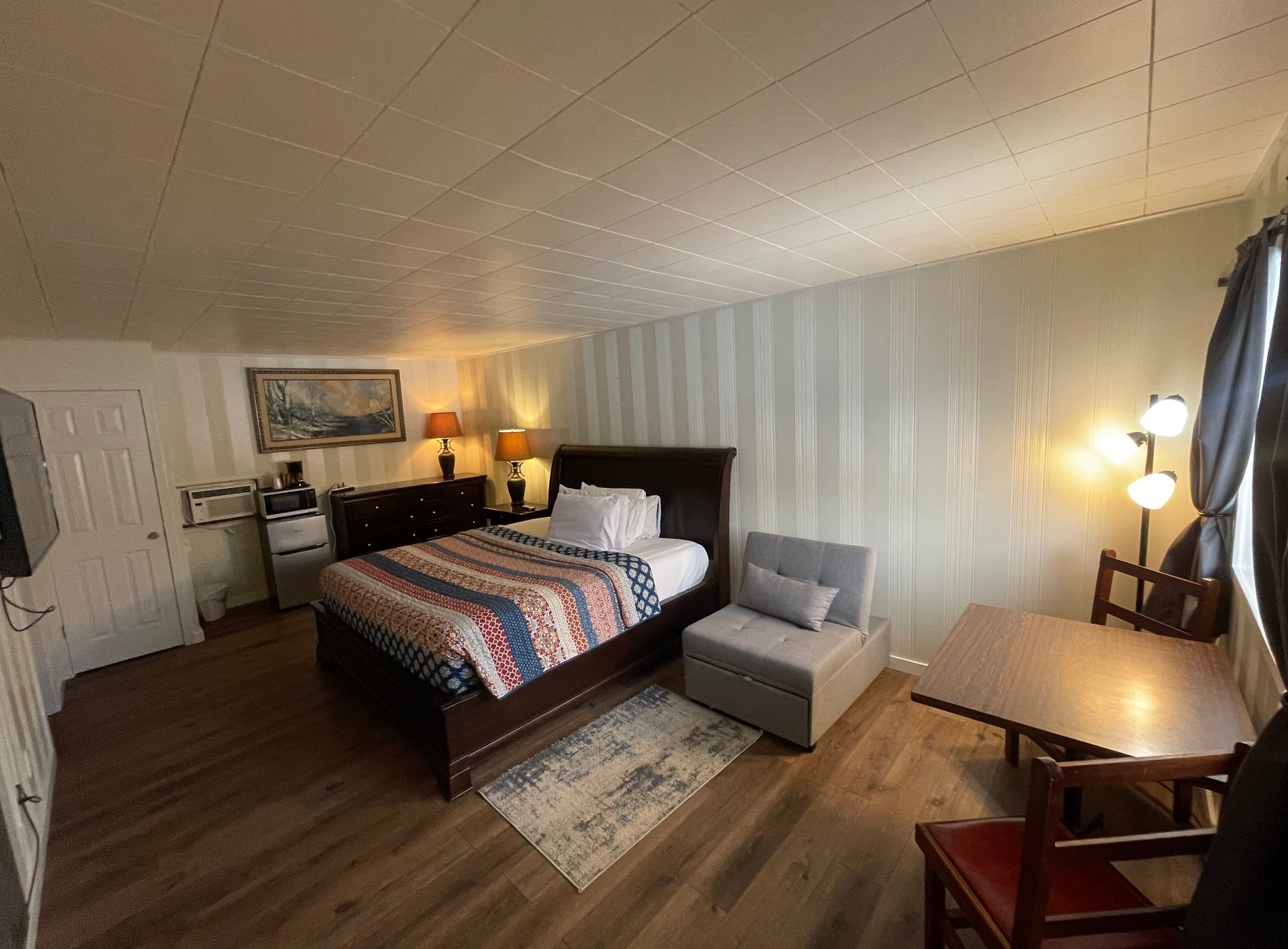 Country Inn by null