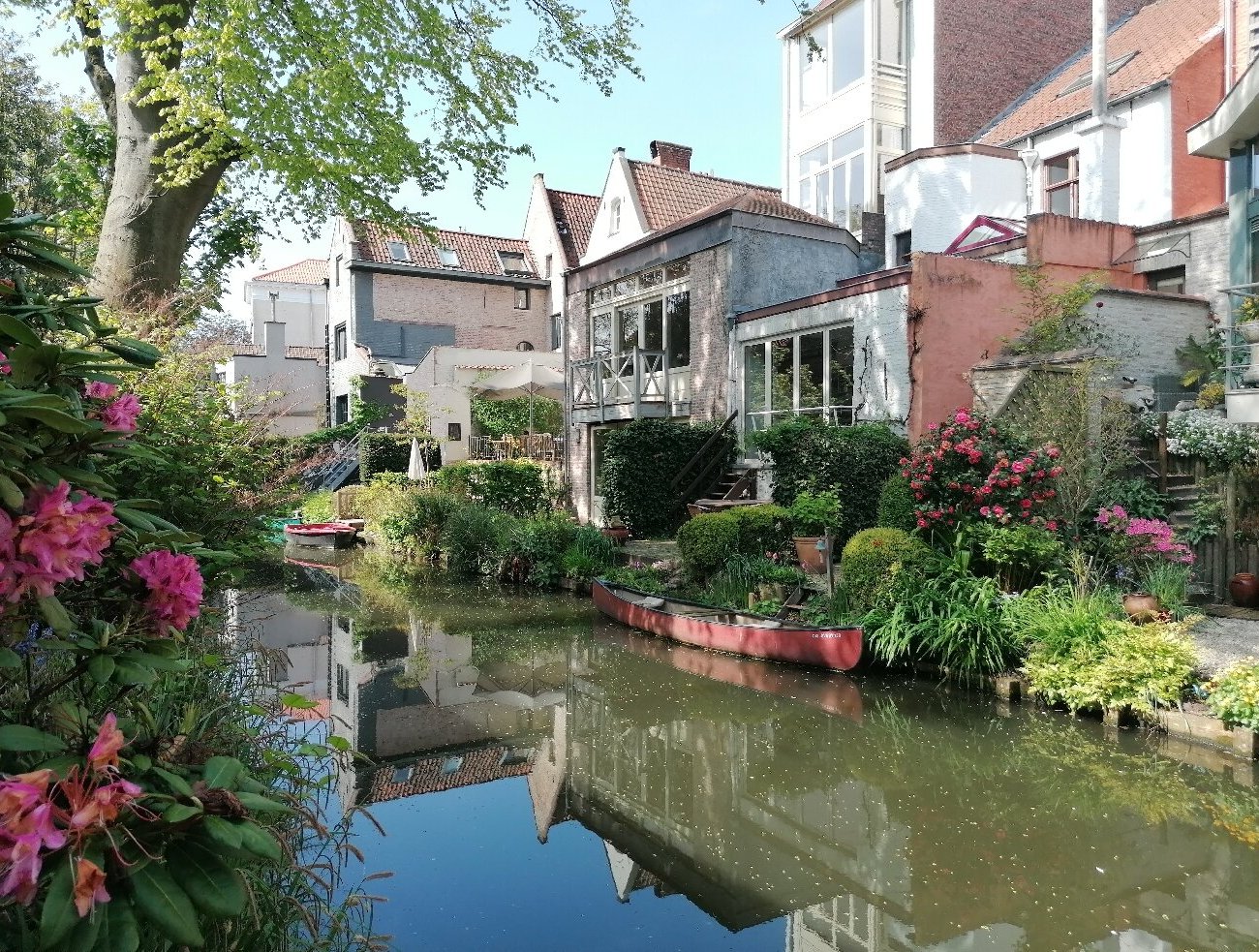 Bed & Breakfast Canal Deluxe image