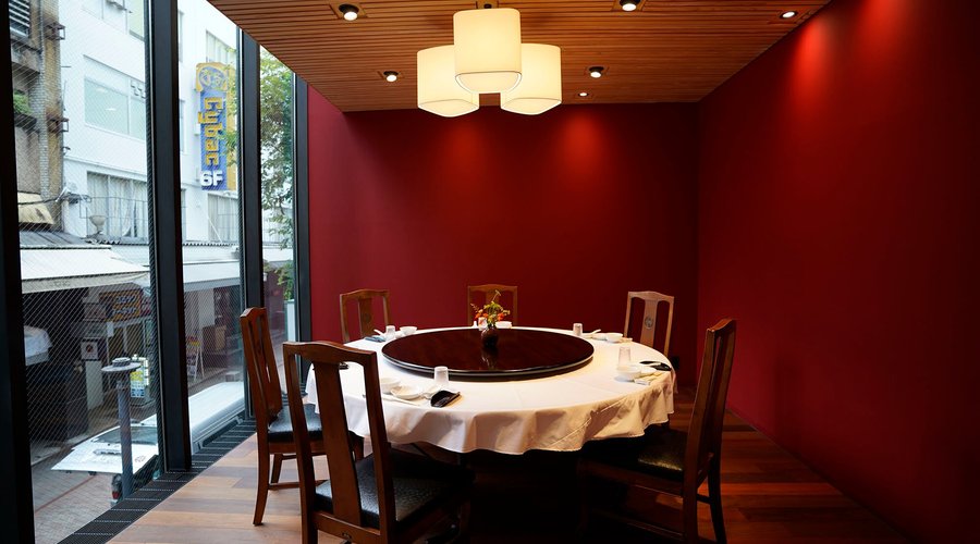 This is the semi-private room on the 2nd floor restaurant. 