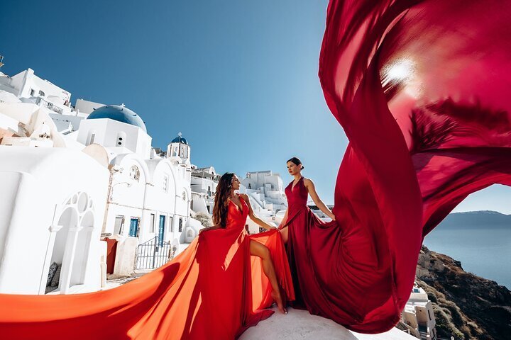 2024 1-Hour Private Santorini Flying Dress Photoshoot