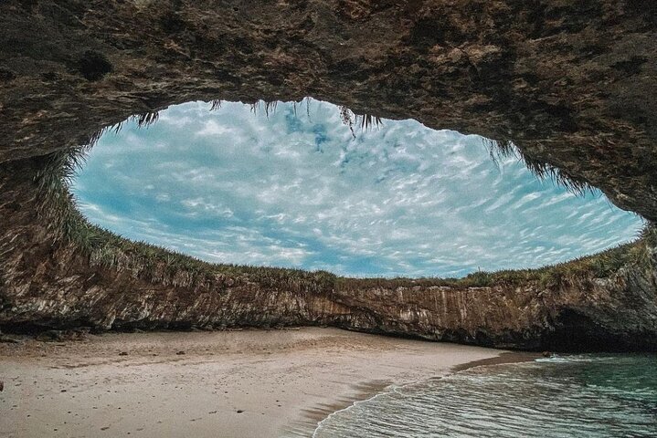 2024 Puerto Vallarta: Marietas Islands with Open Bar and Food