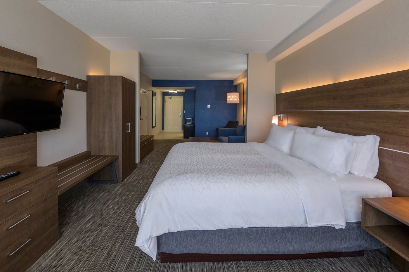 HOLIDAY INN EXPRESS & SUITES NORTH BAY, AN IHG HOTEL $104 ($̶1̶2̶9̶ ...