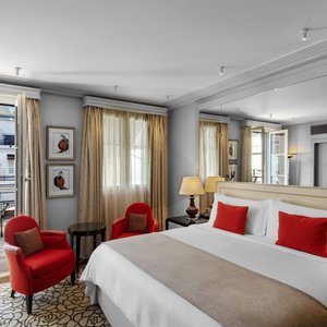 King Art Deco Deluxe Balcony Courtyard View Guest Room
