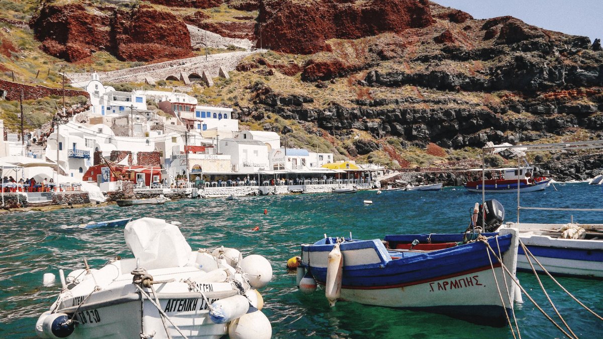 Best Clubs in Fira on the Island of Santorini