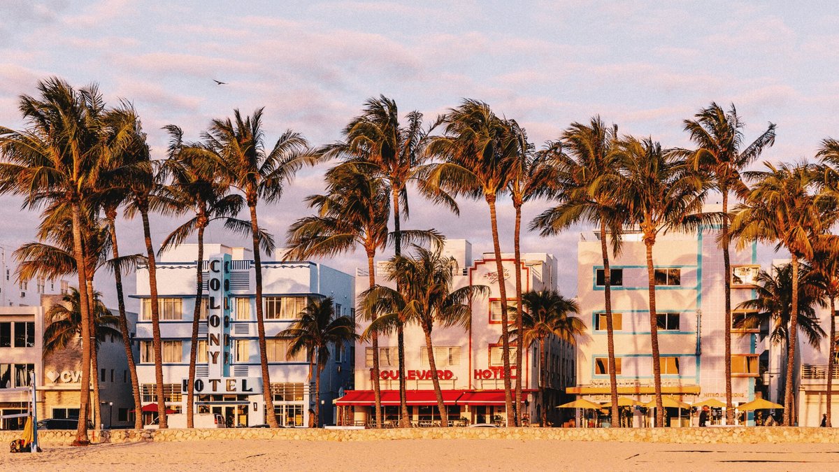 Tour Miami's Famed Shopping Streets